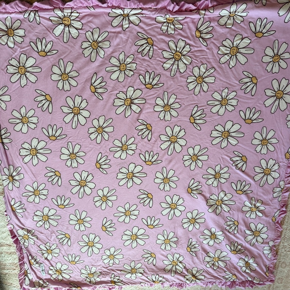 Posh peanut blanket